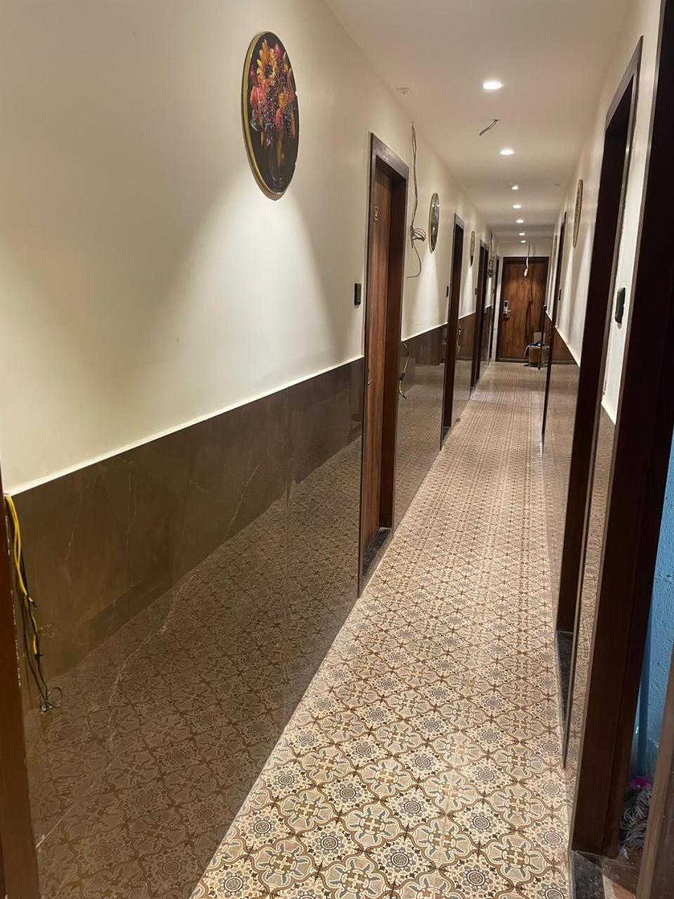 Hotel Sai Palace- Near Tata Memorial Hospital مومباي المظهر الخارجي الصورة